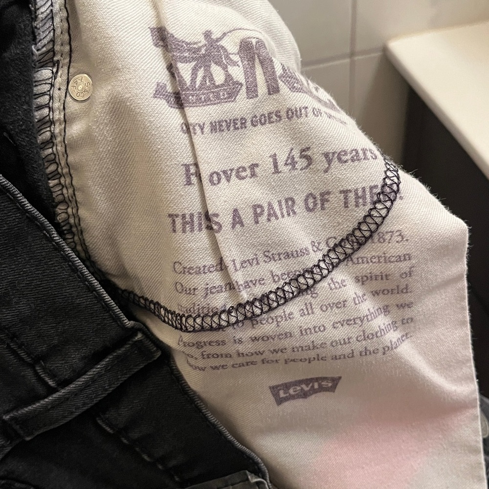 Levi's Charcoal Denim Jeans - Picture 6 of 6
